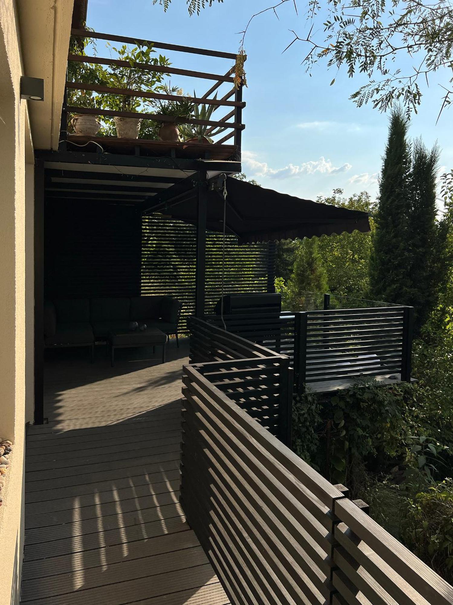 Pergola House In A Green Oasis With Fantastic View Petrovaradin Exterior foto